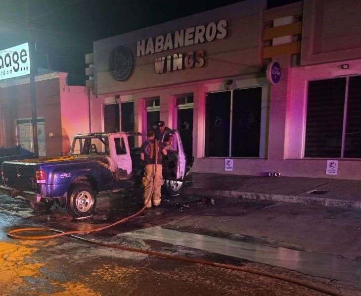 Queman troca y dejan mensaje amenazante 
