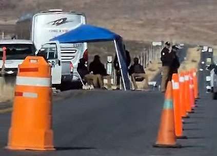 [Lo mismo el pinto que el colorado]